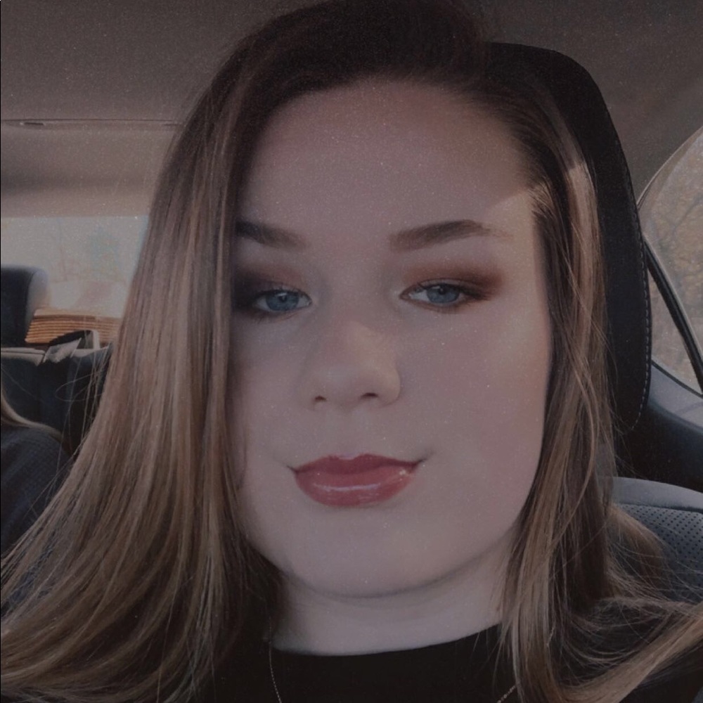 Meet your Posher, Natalie